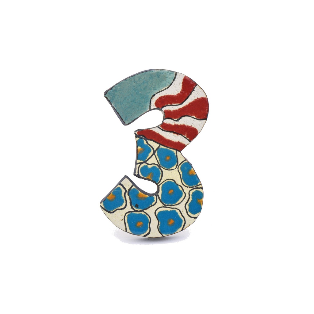 [28214] House numbers. decorative ceramic number "3" handmade and handpainted with multicolored Foc-Art decoration. 6,30" x 3,94" x 0,59"